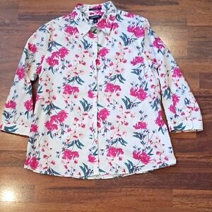 Lands End women's button-down 3/4 sleeve shirt